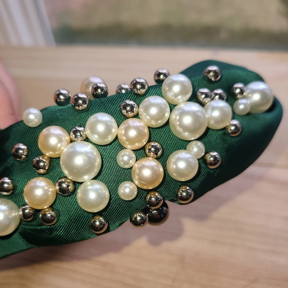 NWOT Dark Green Knotted Headband with Faux Pearl & Bead Embellishments ๐๐ฆช - Picture 5 of 13